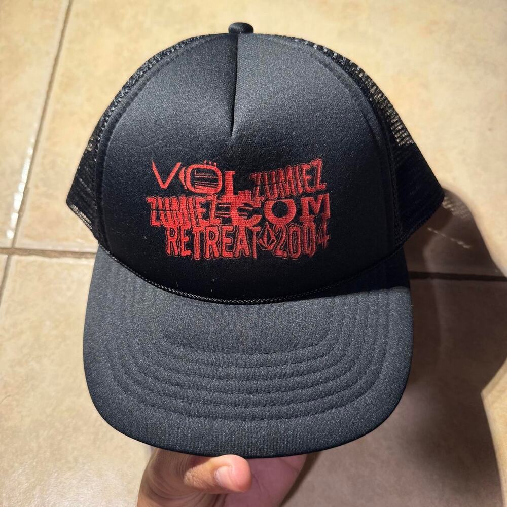 Y2k rare vintage 2004 volcom retreat trucker hat One Size Fits all